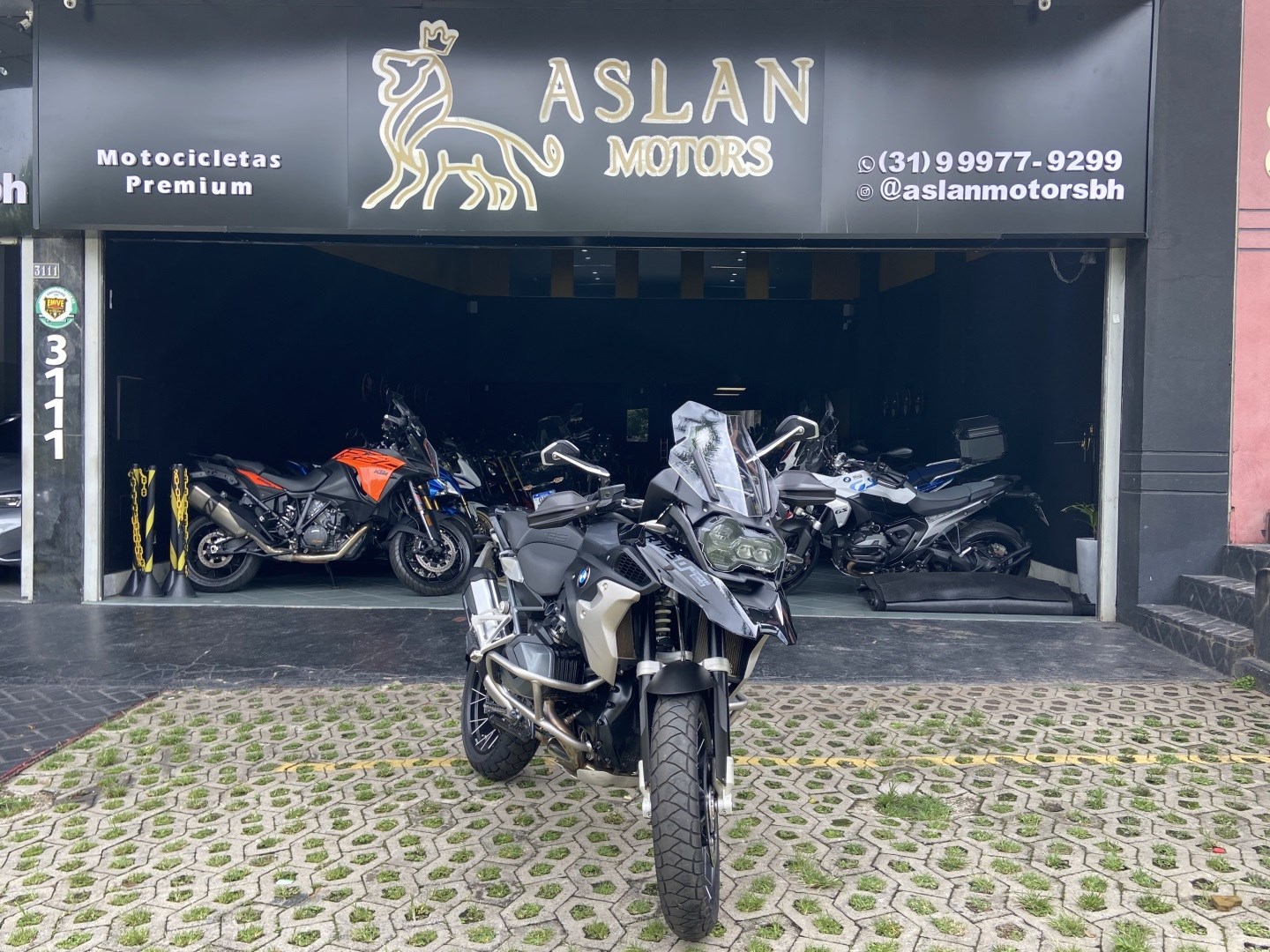 BMW R 1250 GS PREMIUM TRIPLE BLACK - 2023/2023